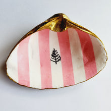 Load image into Gallery viewer, Custom Decoupage Shell