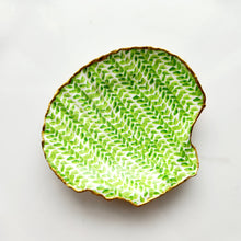 Load image into Gallery viewer, Flora