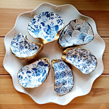 Load image into Gallery viewer, Blue Scallop